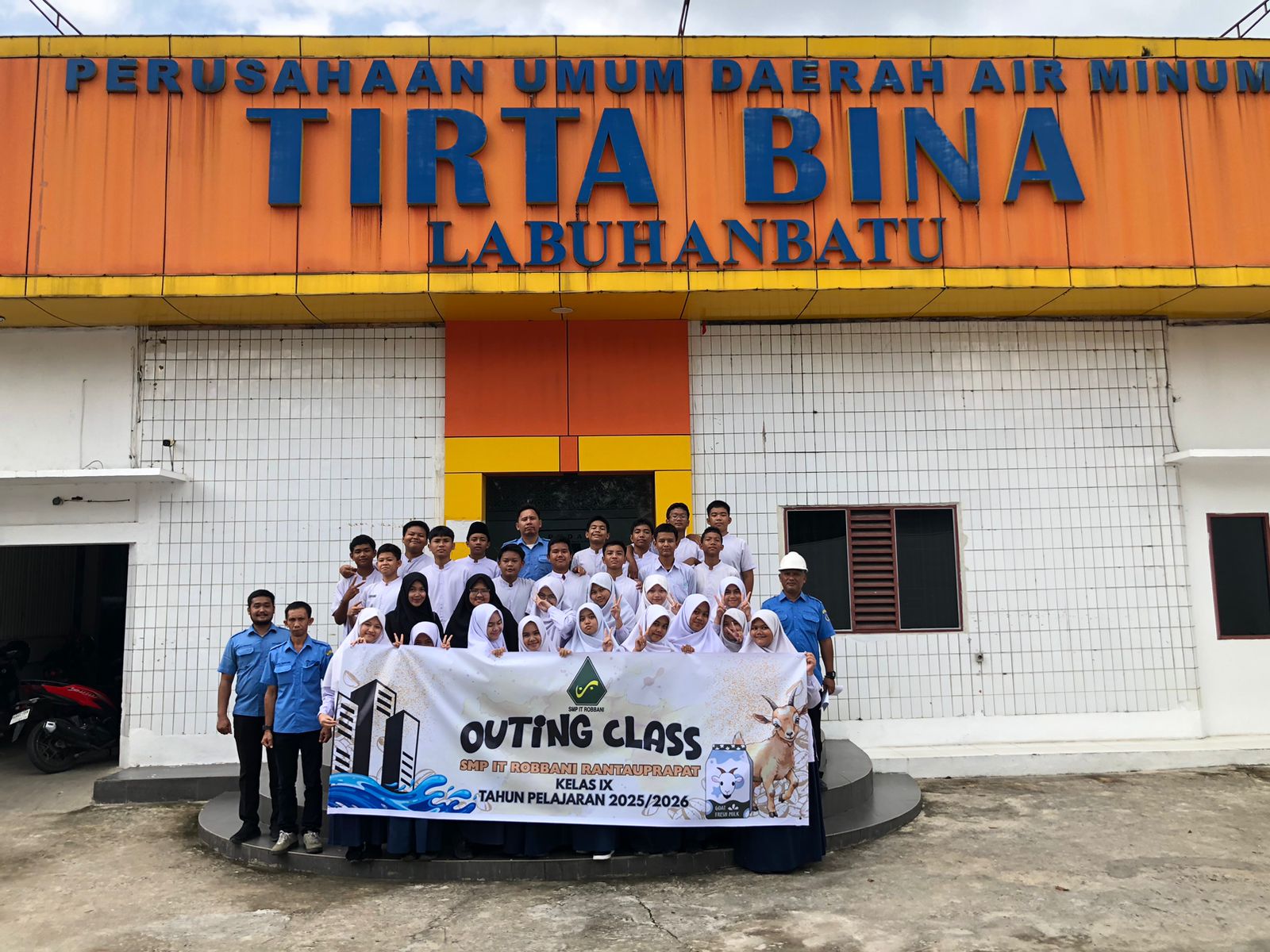 Kunjungan Belajar SMP IT Robbani Rantauprapat: Menjelajahi Proses Produksi Air Bersih Bersama PUDAM